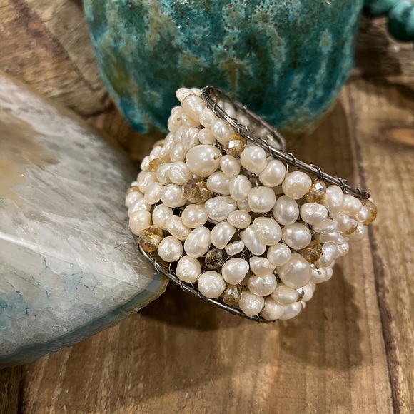 Jewelry - Vintage freshwater pearl and bead hand crafted bracelet